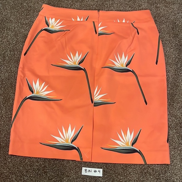 Bundle! All are size 10! 4 are Ann Taylor, 1 is LOFT. All in great condition! - Picture 11 of 16